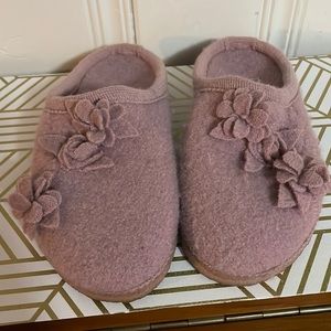 Halflinger wool slippers
